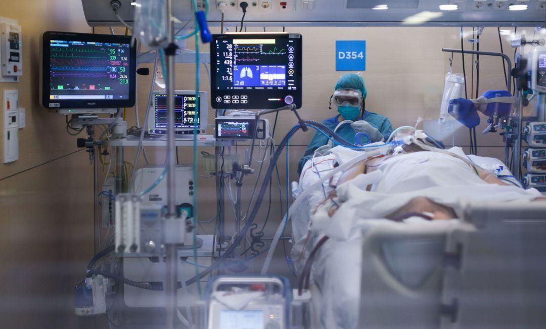 Paciente Covid en una UCI