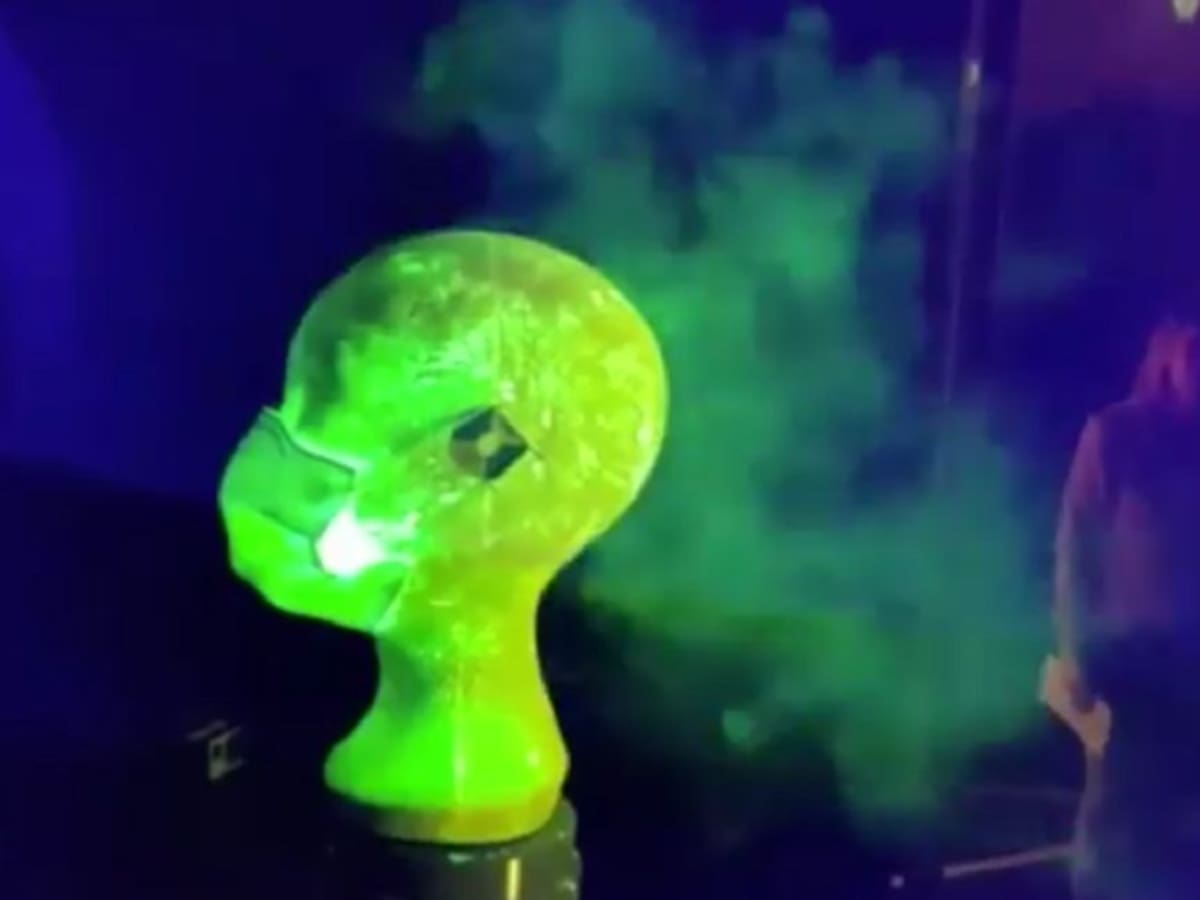 El vídeo que demuestra cómo se propaga la COVID-19 por llevar la mascarilla mal ajustada