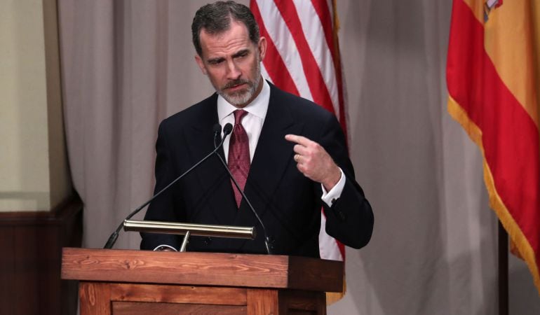 El rey Felipe VI pronuncia un discurso durante una cena oficial en San Antonio, Texas (EEUU).