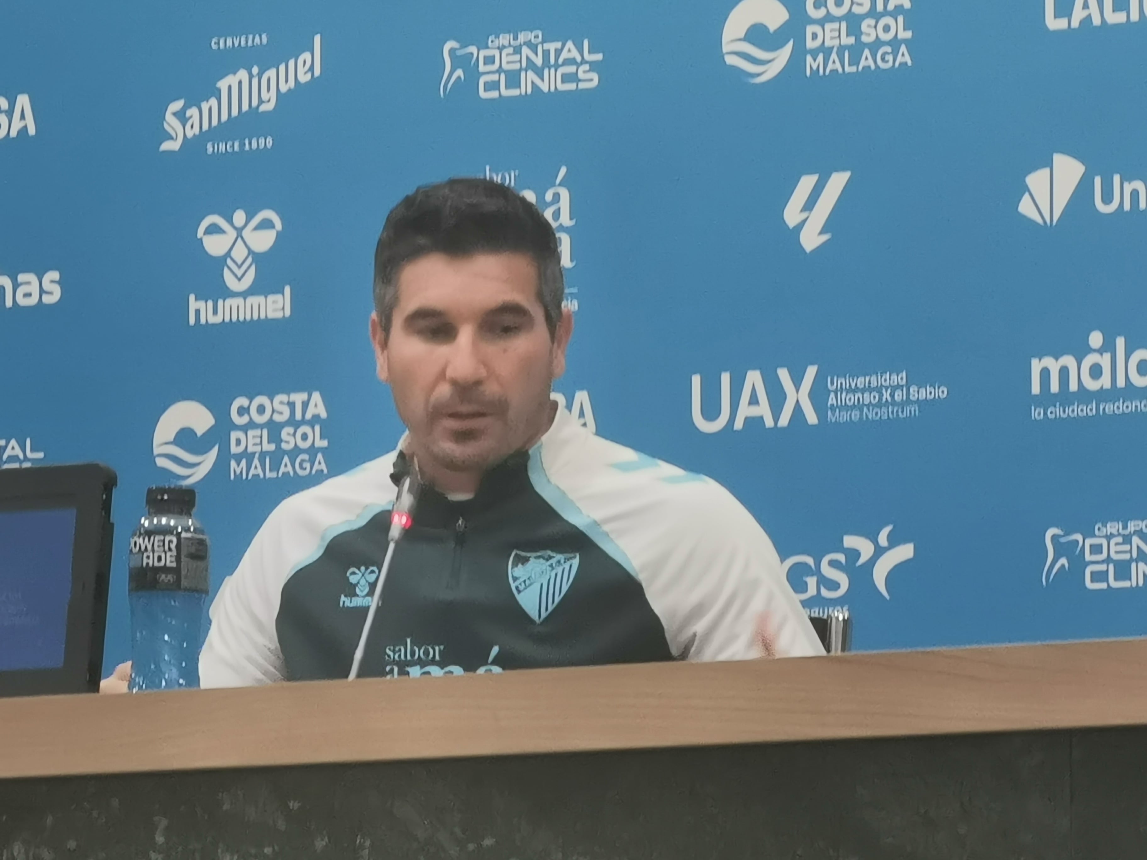 Funes, en la sala de prensa de La Rosaleda