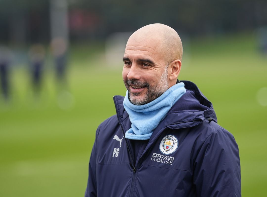 Pep Guardiola durante un entrenamiento del Manchester City