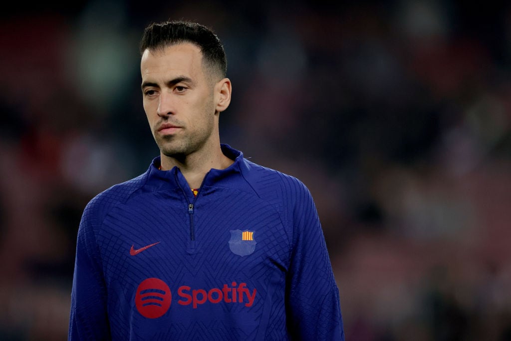 Sergio Busquets, durante el calentamiento antes del Manchester United-FC Barcelona de Europa League