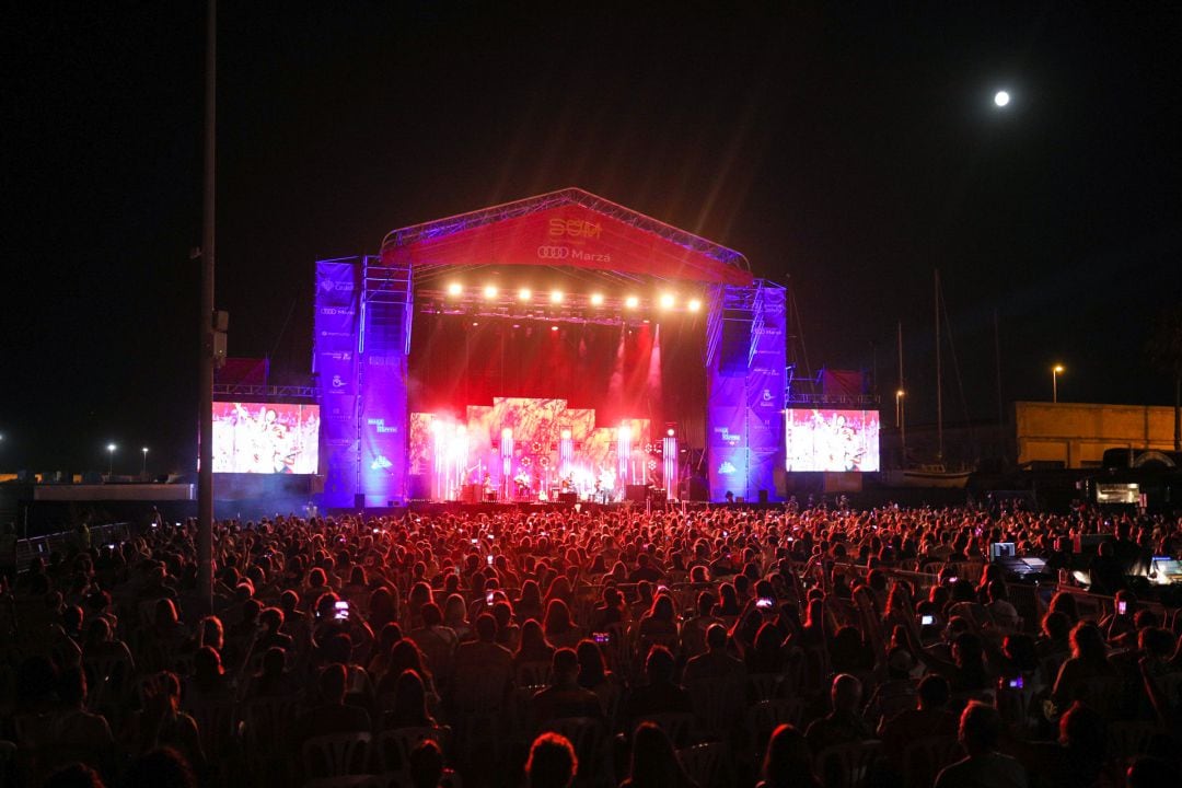 Actuación de Manuel Carrasco en el SOM Festival del Puerto de Castellón