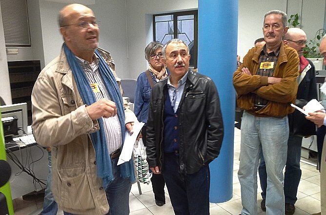 Joan Carles Gallego i Josep Maria Álvarez, a la concentració a l'oficina del SOC de Ciutat Vella