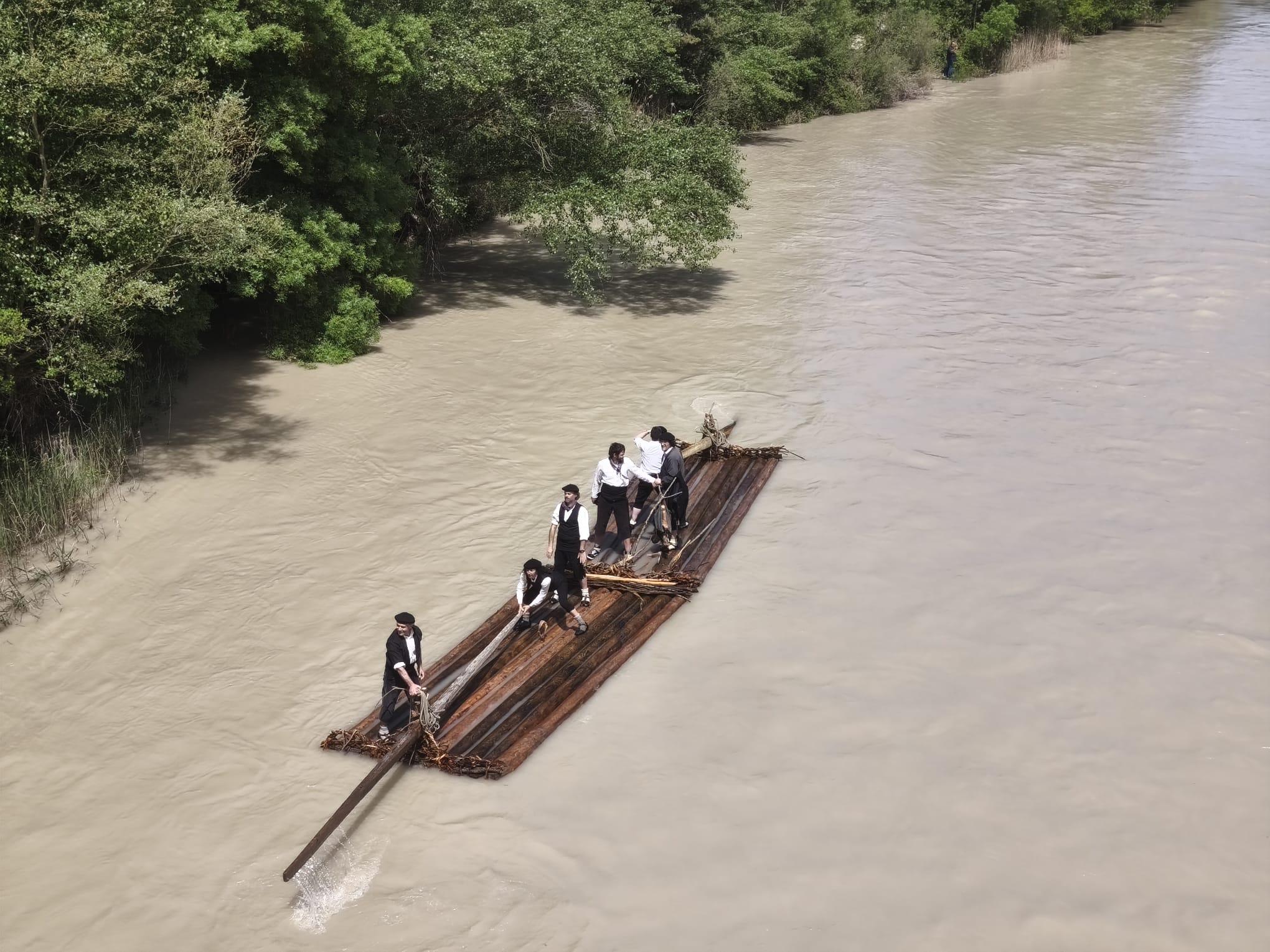Descenso de nabatas en el Gállego