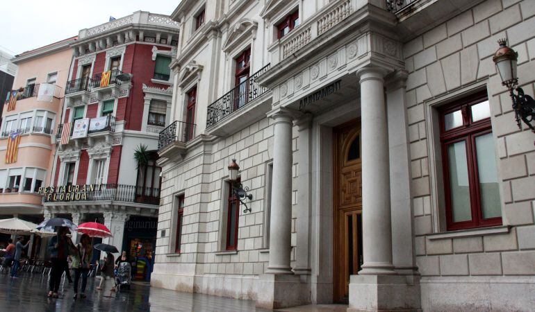L'Ajuntament de Reus, a la Plaça del Mercadal.