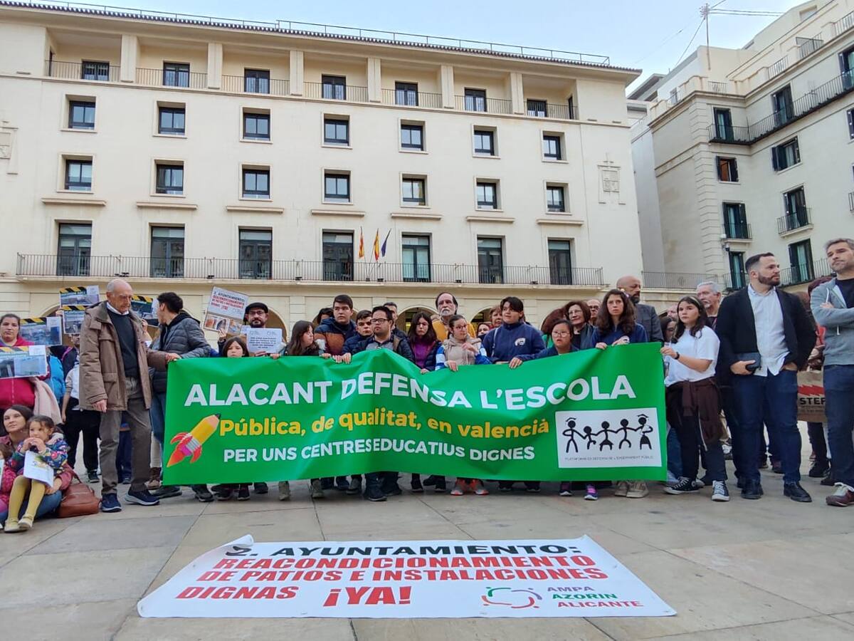 Los colegios públicos de Alicante exigen más mantenimiento y personal para atender el aumento de la ratio