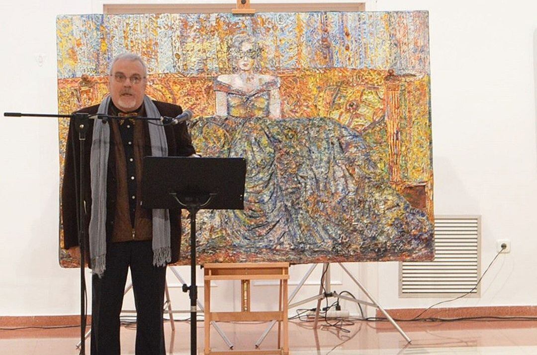 Marcelo Grande durante la inauguración de una de sus exposiciones en Tomelloso