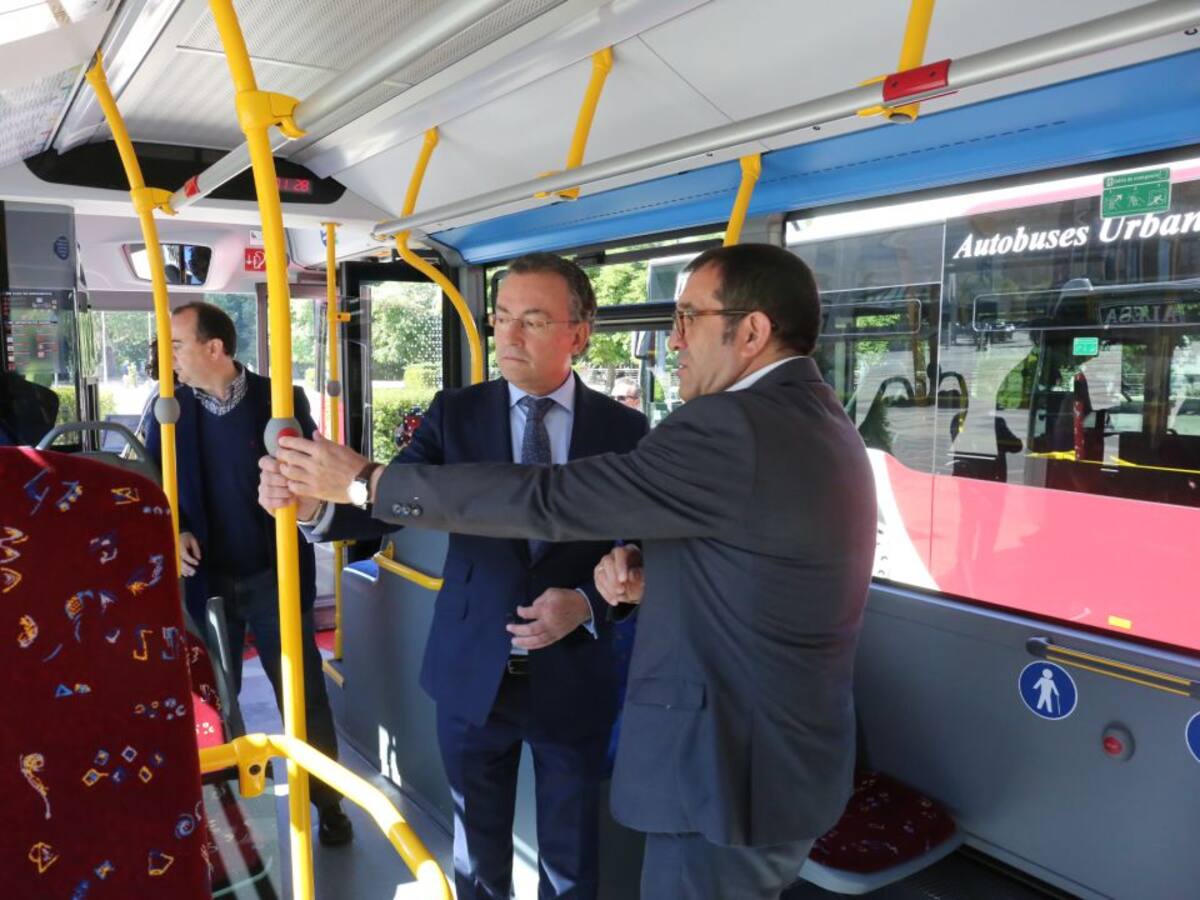 Más de 111.000 menores de 14 años viajaron gratis en los autobuses urbanos en 2018