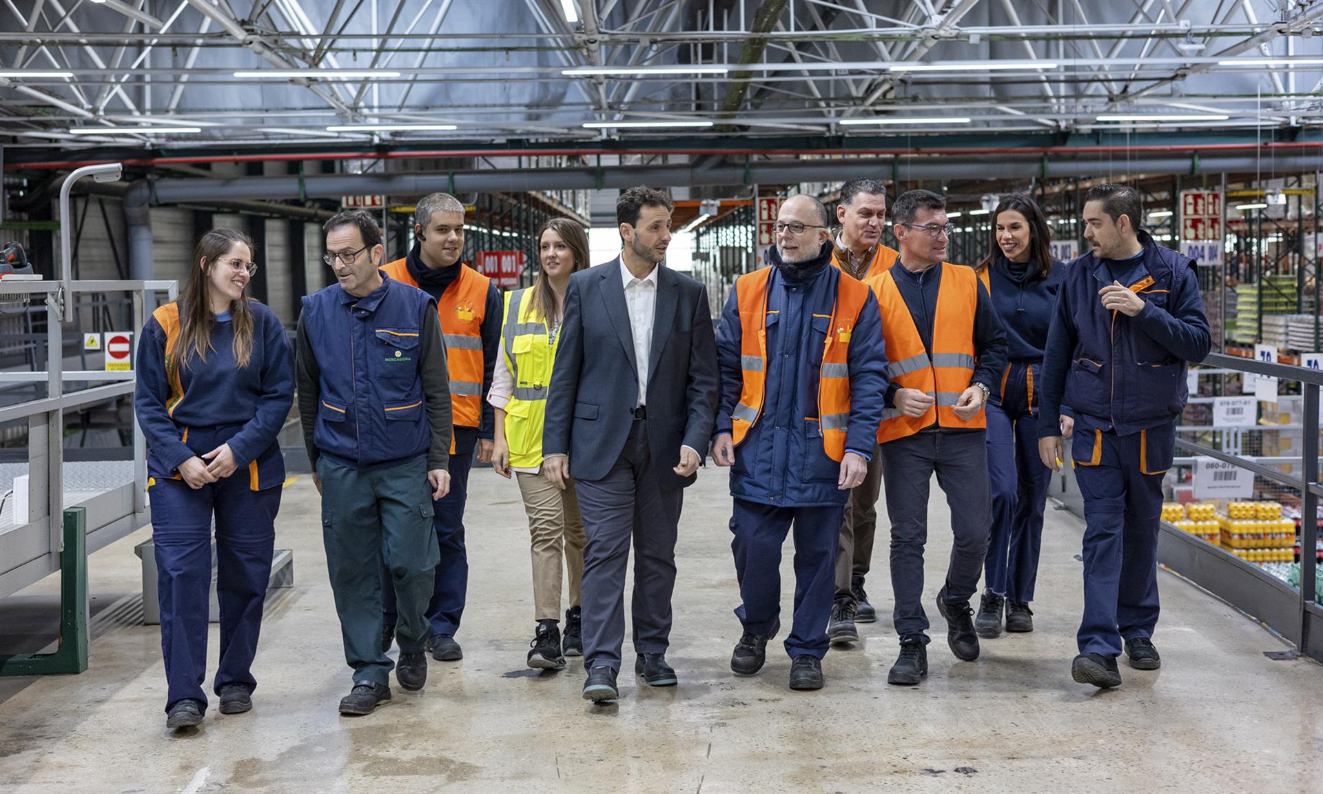 Trabajadores del bloque logístico de Mercadona en Riba-roja