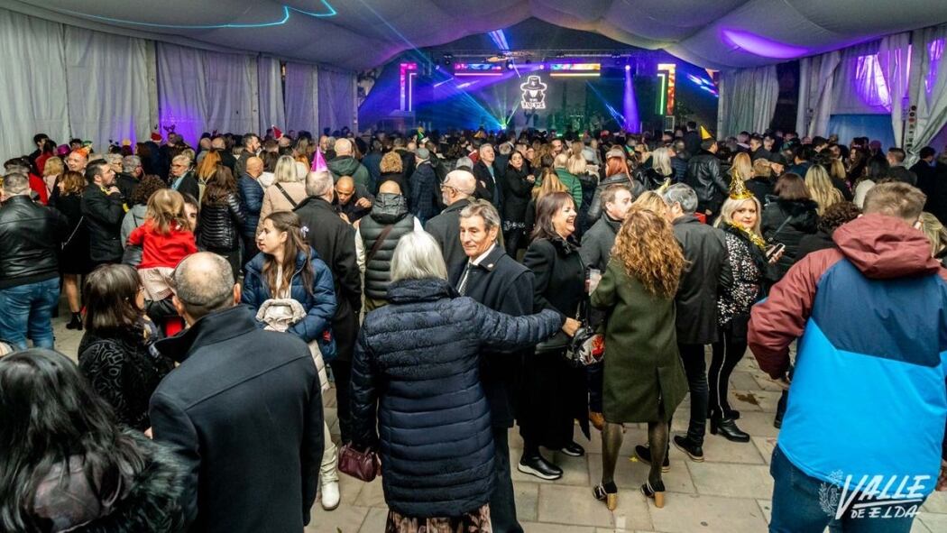 La Fiesta de Nochevieja en Elda comenzará a las 23 horas en la Carpa de la Navidad.