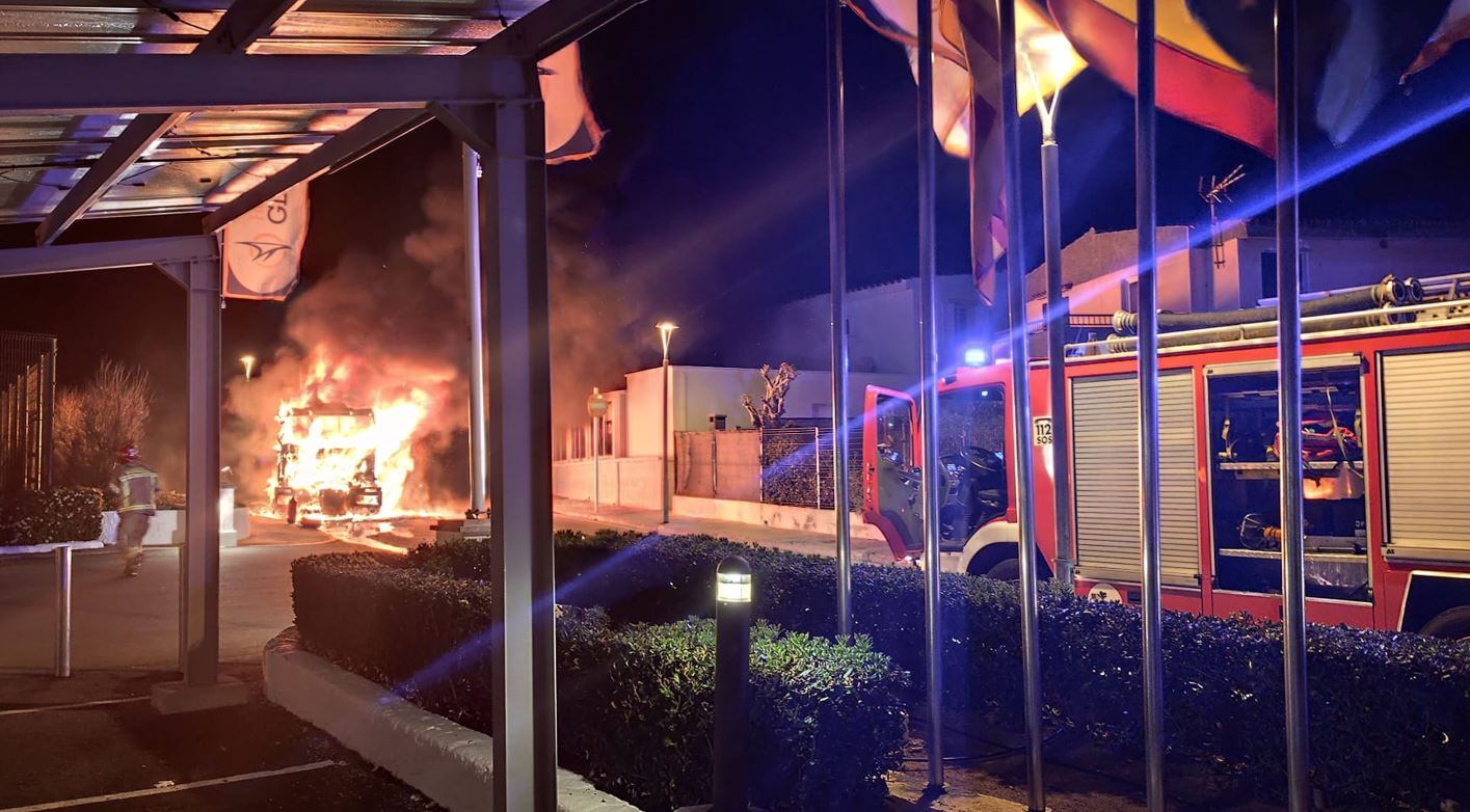 La ràpida intervenció dels Bombers ha evitat mals majors