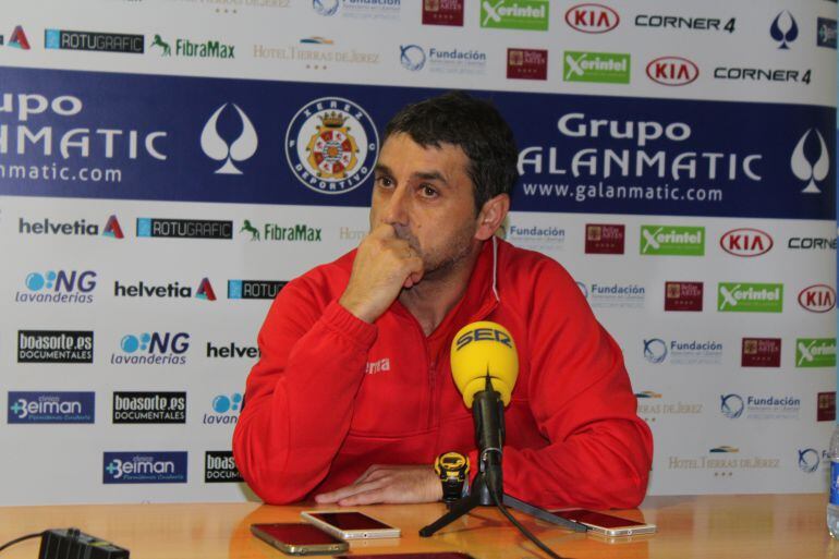 Pepe Masegosa durante a rueda de prensa del viernes en Chapín