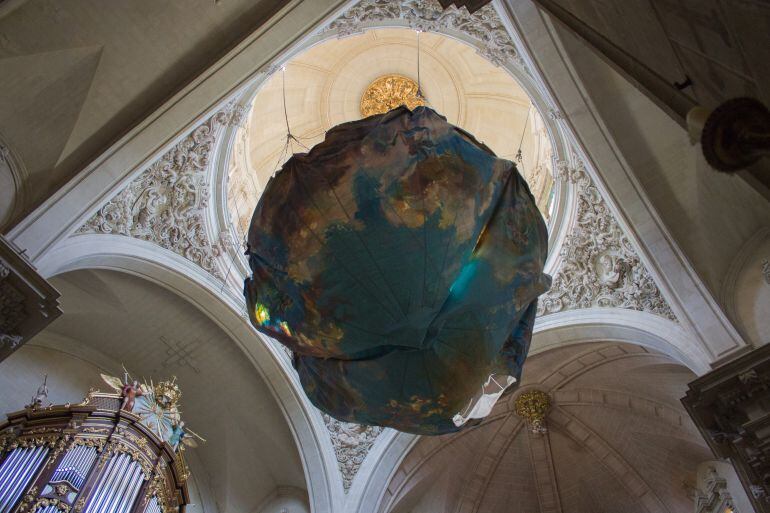 Esta tarde se ha subido el cielo la cúpula de la Basílica