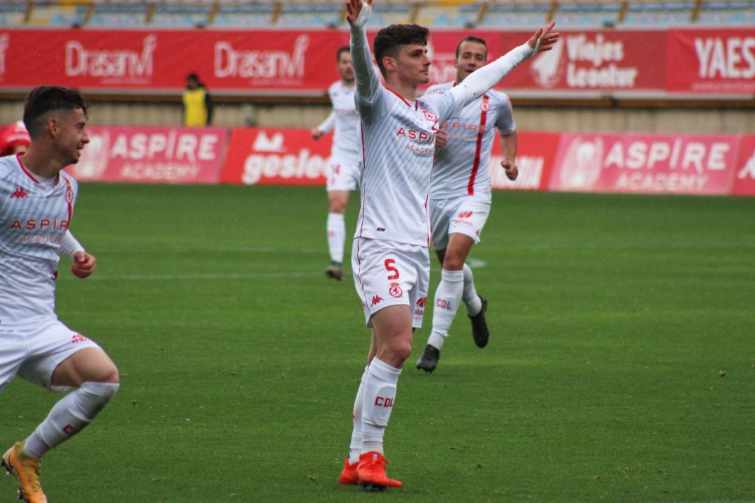 Montes celebró su primer gol con la Cultural en lo que pudo ser su despedida