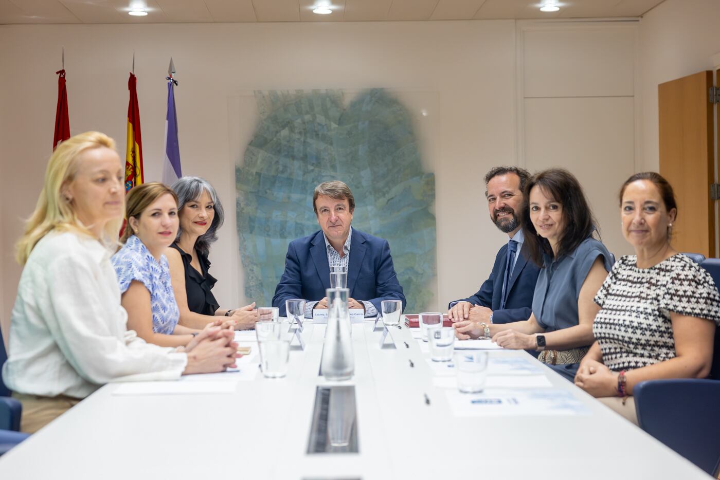 Alcalde de Tres Cantos, Jesús Moreno, reunido con la viceconsejera de Universidades, Investigación y Ciencia de la Comunidad de Madrid, Ana Ramírez de Molina y el viceconsejero de Educación, José Carlos Fernández Borreguero