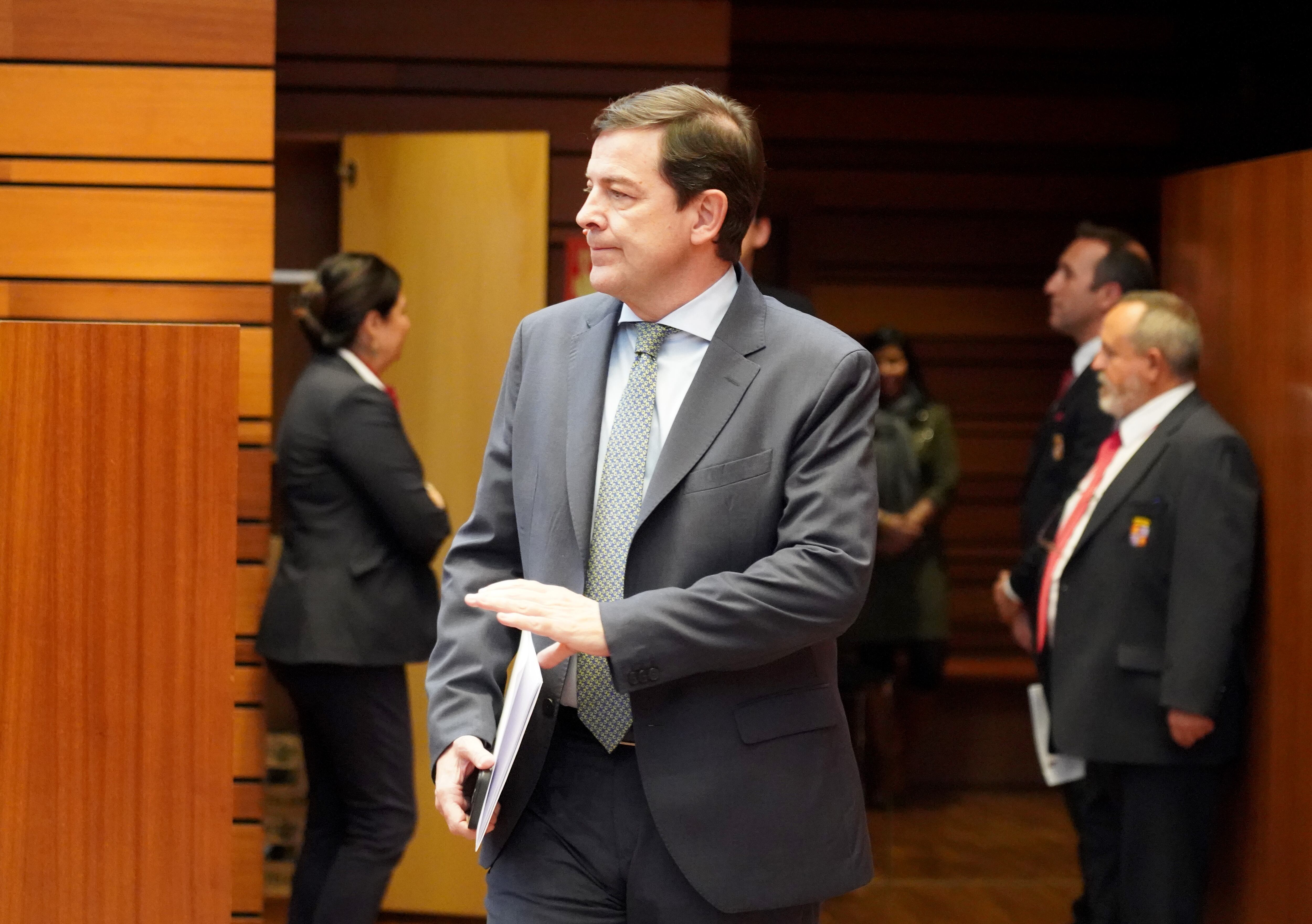 Primera sesión del pleno de las Cortes de Castilla y León, que comienza con las preguntas de control al Ejecutivo.