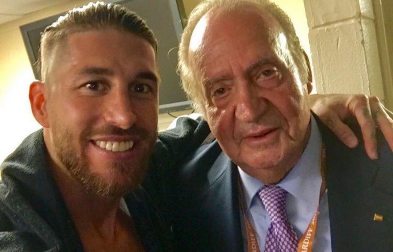 Sergio Ramos posa con Don Juan Carlos I