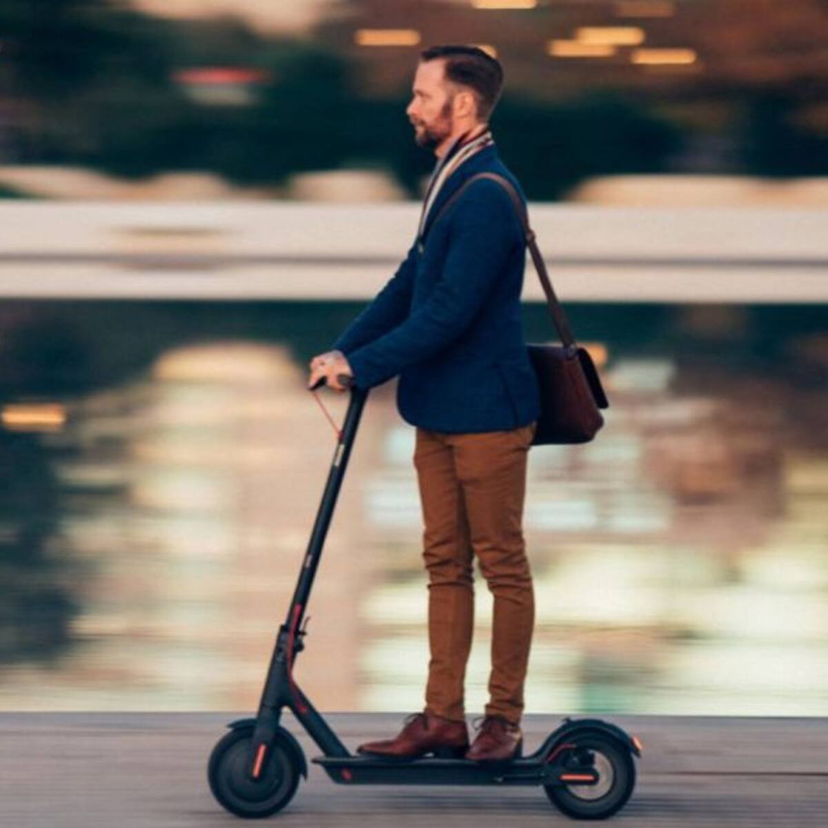 Vila-real prohibirá el patinete eléctrico en las aceras y limitará la edad de uso a 15 años