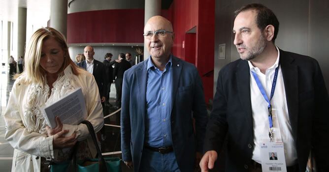 El líder de Unió Democrática de Catalunya (UDC), Josep Antoni Duran Lleida (c), junto a la vicepresidenta del Govern, Joana Ortega (I), y secretario general de CiU y número 2 de Unió, el conseller Ramon Espadaler (d).