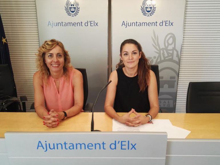 La coordinadora de Turismo y la concejala, Pilar Maciá y Mireia Mollà