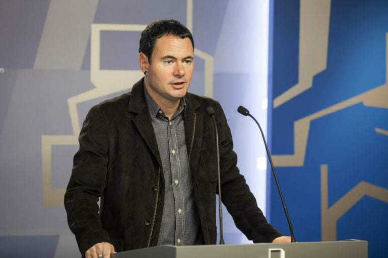 Hasier Arraiz, en la sala de prensa del Parlamento vasco