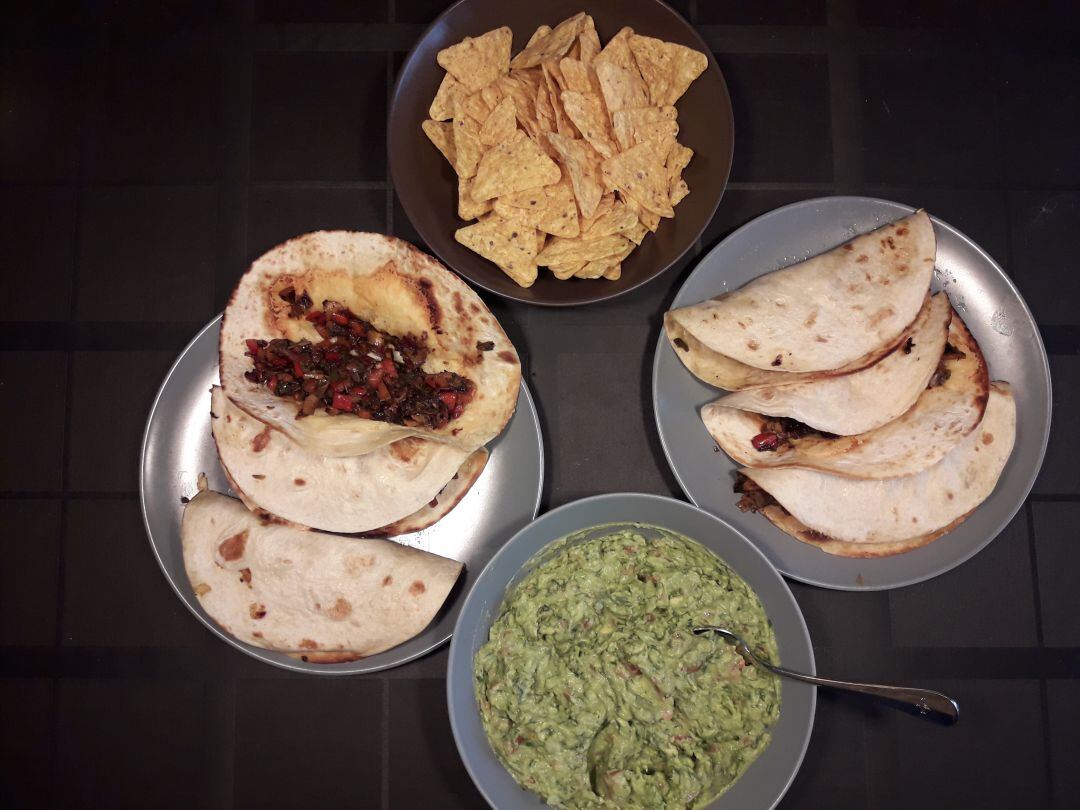 Quesadillas y guacamole