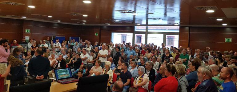 Reunión en Culleredo con afectados de Alvedro