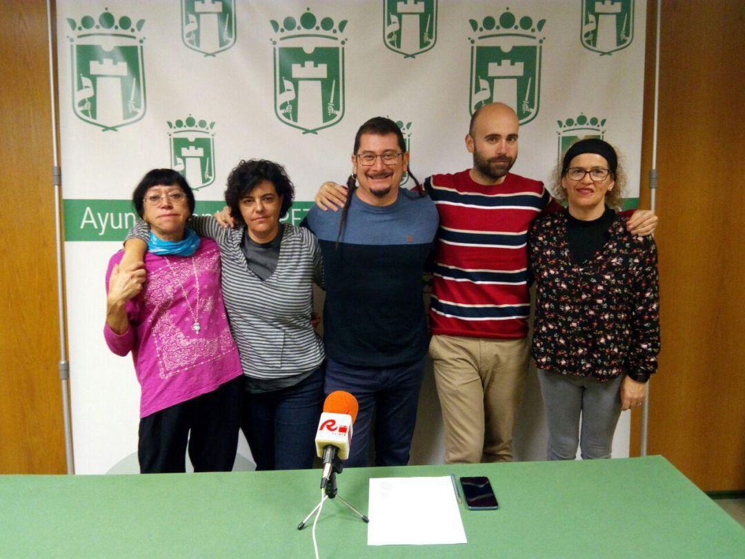 Cremades ha estado acompañado por la ejecutiva de Podem Petrer y los compañeros de su grupo municipal