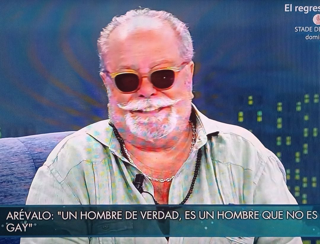 Arévalo en &#039;Sálvame&#039;, Telecinco, donde hizo unos comentarios homófobos (captura de pantalla).