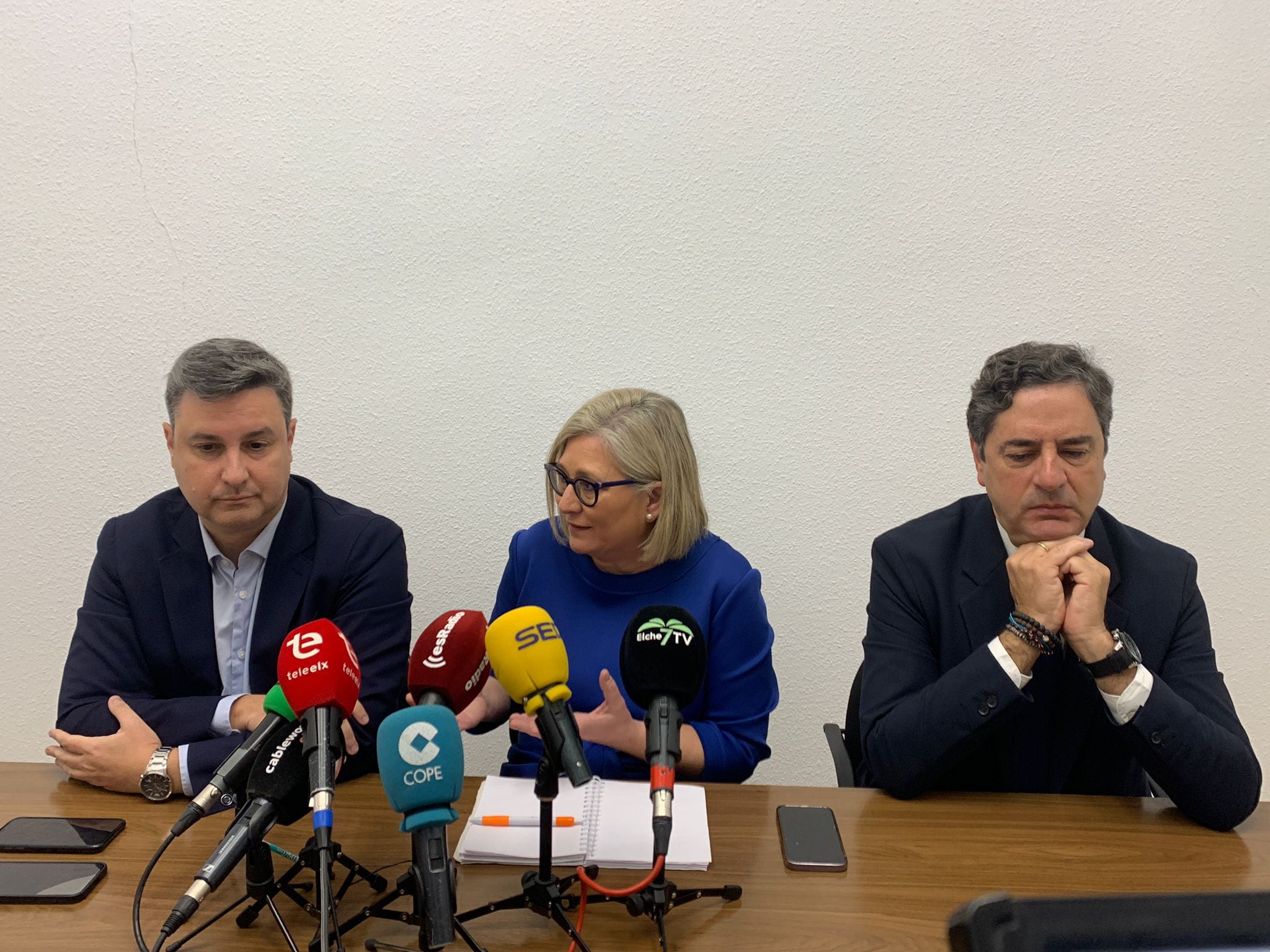 Eduardo García-Ontiveros, mamen Peris y Emigdio Tormo esta mañana durante la rueda de prensa