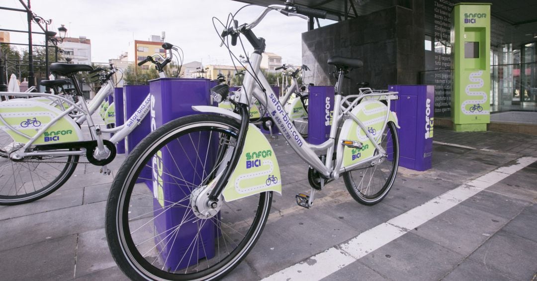 Base del Saforbici en la plaça Prado de Gandia 