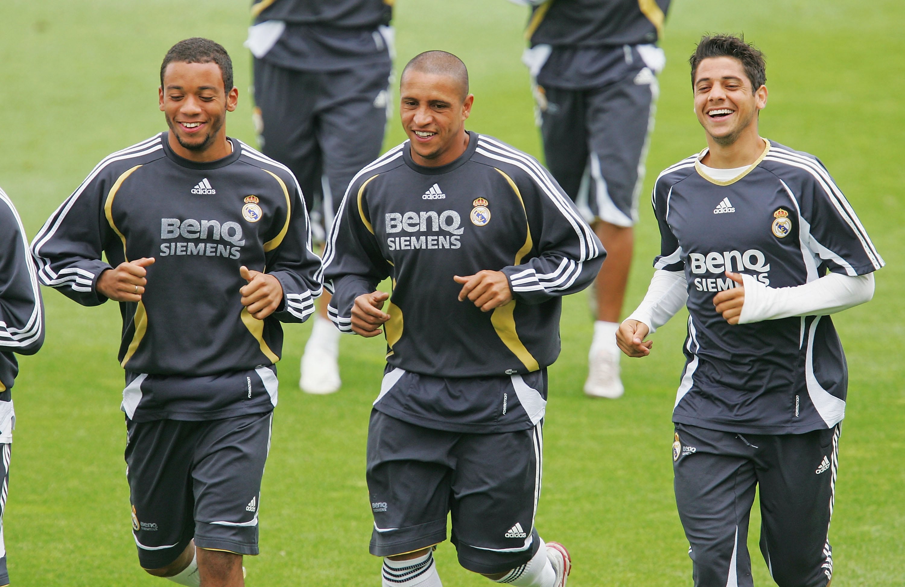 Marcelo, Roberto Carlos y Cicinho, durante su etapa en el Real Madrid, en 2007.