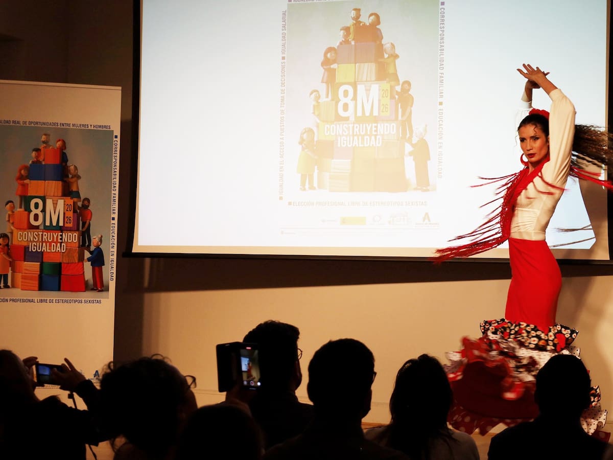 Alcalá de Henares conmemora el 8M "Construyendo Igualdad"