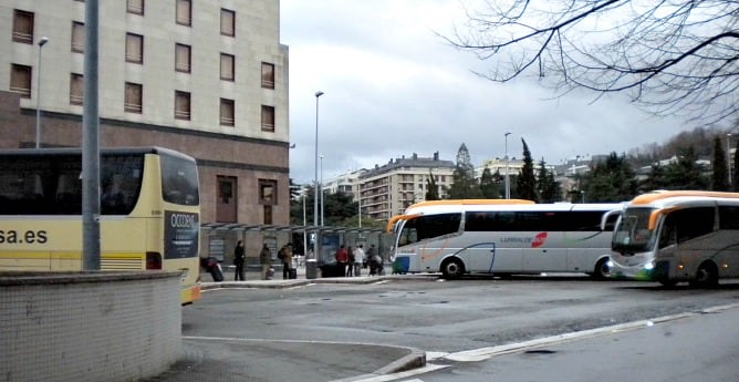 El incremento de tarifas afecta también a los servicios de autobús que conectan Donostia con Bilbao