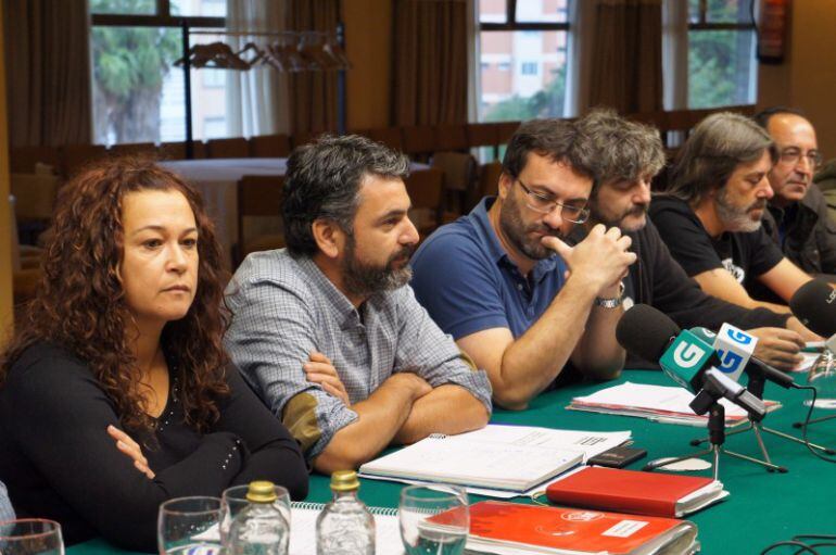 Reunión de representantes sindicales del Sector del Metal en la Provincia de Pontevedra para negociar con la patronal el convenio colectivo del sector.