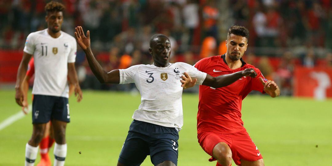 Ferland Mendy, durante un partido con la selección de Francia