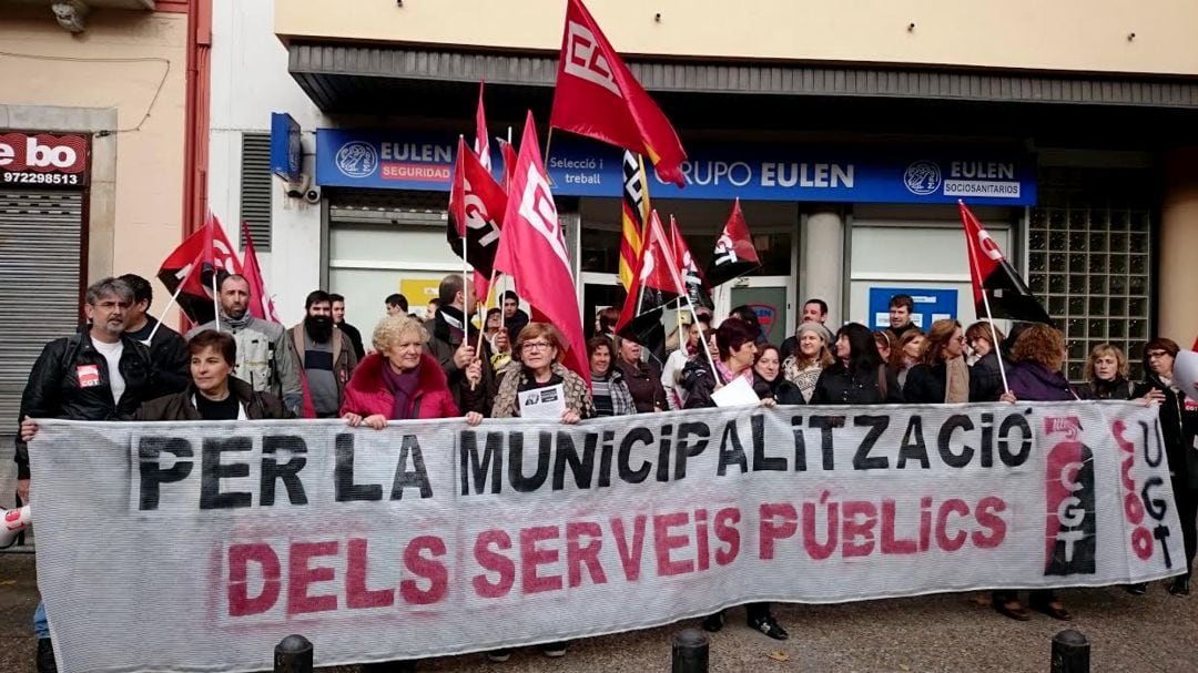 Una concentració de treballadors d'Eulen