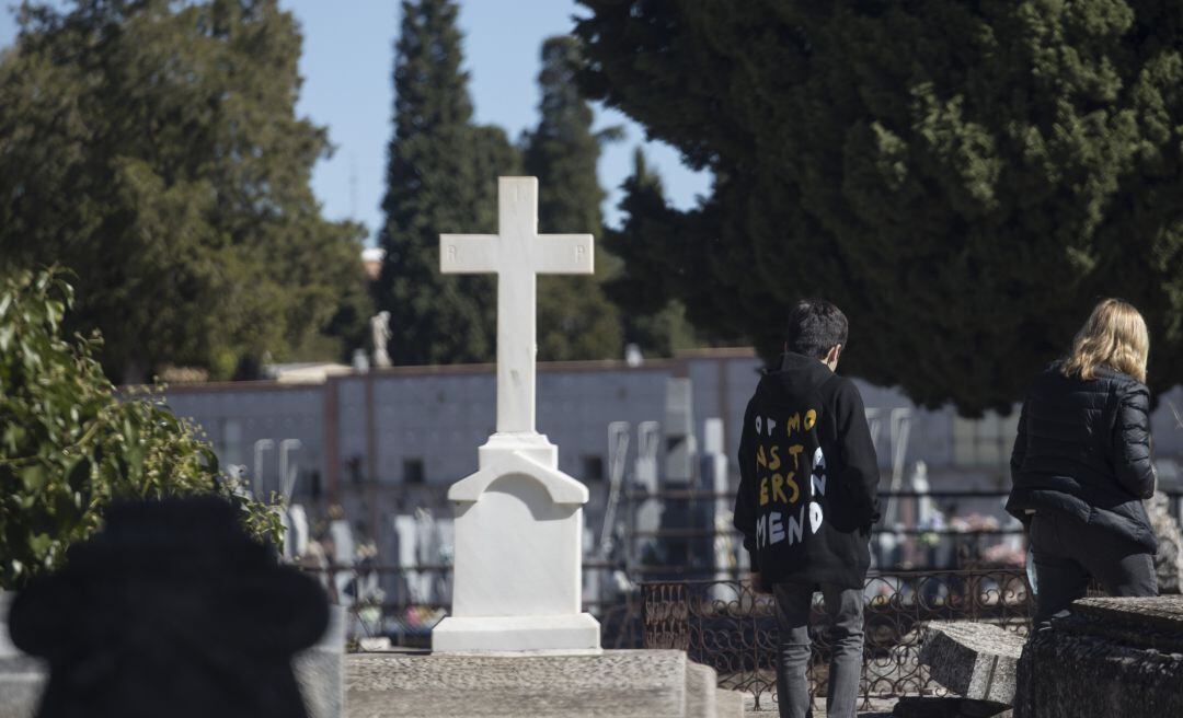 Cementerios Día de Todos los Santos