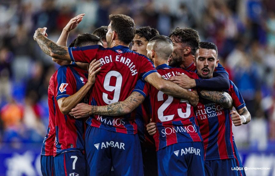 La SD Huesca celebra uno de los goles al Córdoba