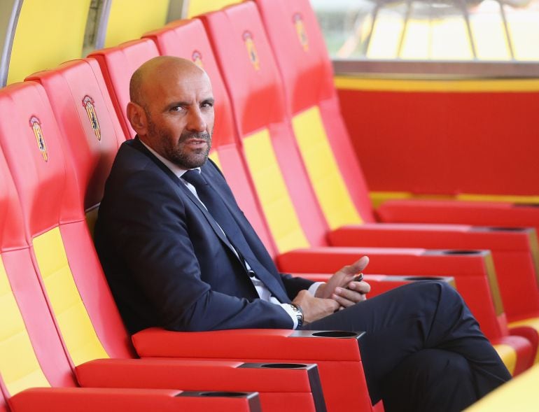 Monchi, en la previa de un partido de la pasada temporada