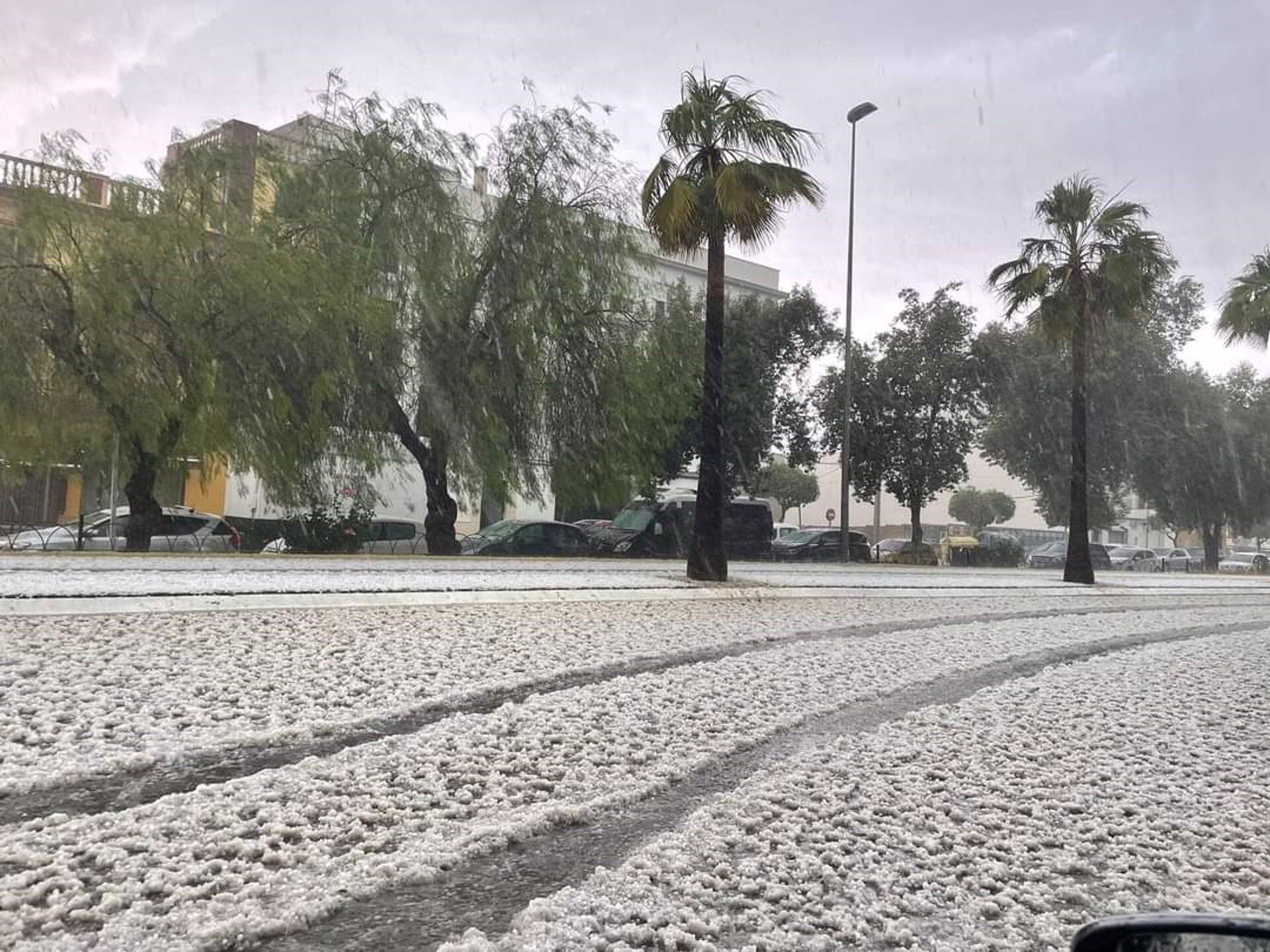 Fuerte  granizada en Los Palacios /Ayuntamiento de Los Palacios