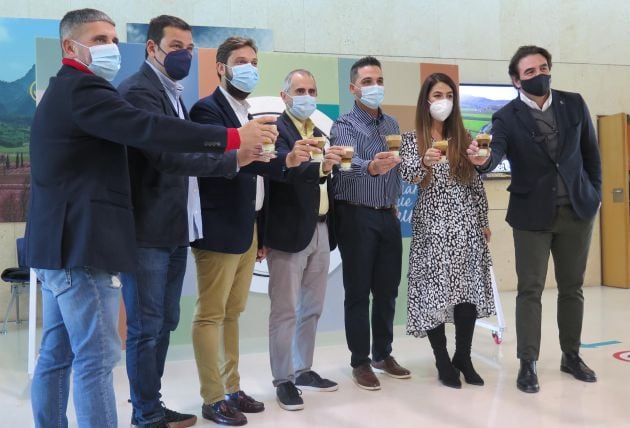 Presentación de la iniciativa solidaria &#039;Café por La Palma&#039; en la sede del Instituto de Turismo de la Región de Murcia (Itrem)