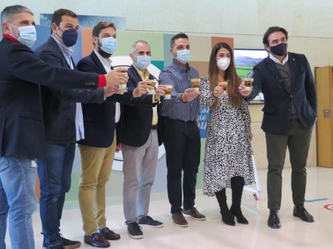 Presentación de la iniciativa solidaria 'Café por La Palma' en la sede del Instituto de Turismo de la Región de Murcia (Itrem)