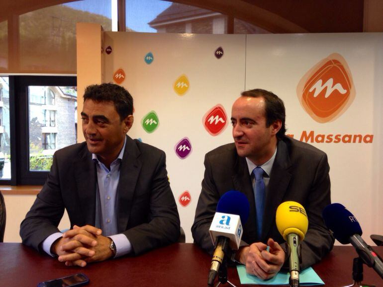 Els cònsols de la Massana valorant els resultats del darrer informe del Tribunal de Comptes sobre l'emissió de participacions d'EMAP