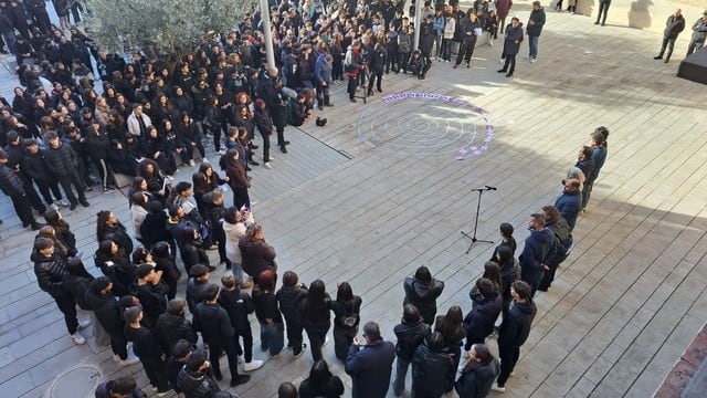 Concentración en la plaza de la Constitución en Barbastro