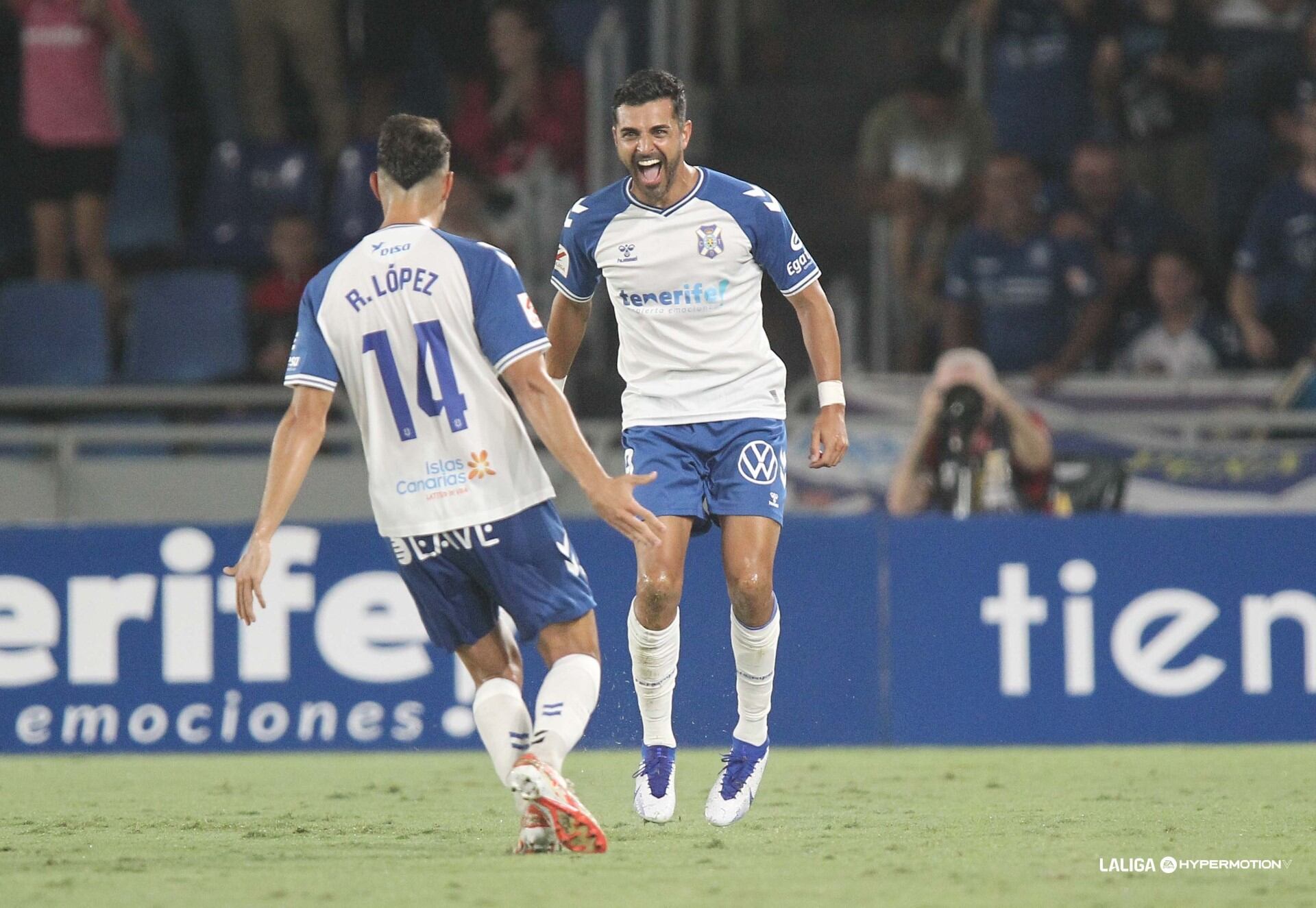 Ángel Rodríguez marcó sus dos primeros goles de la temporada en su retorno al CD Tenerife.