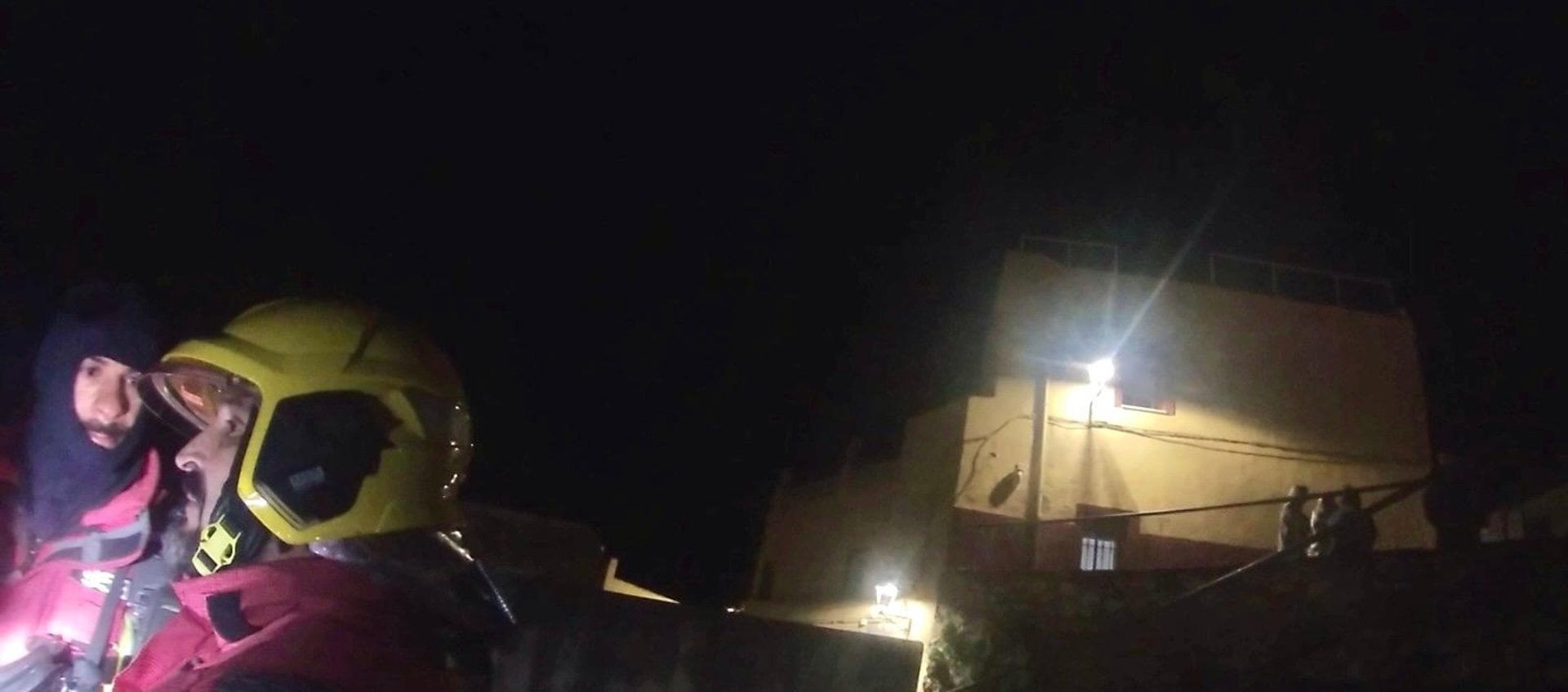 Efectivos de bomberos durante una intervención en Jaén capital.