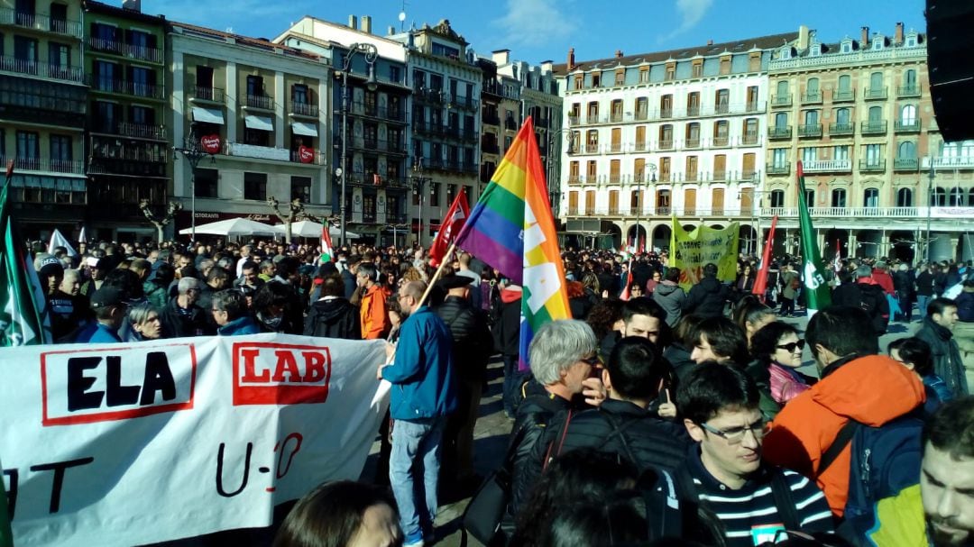 Manifestación en la Plaza del Castillo de Pamplona