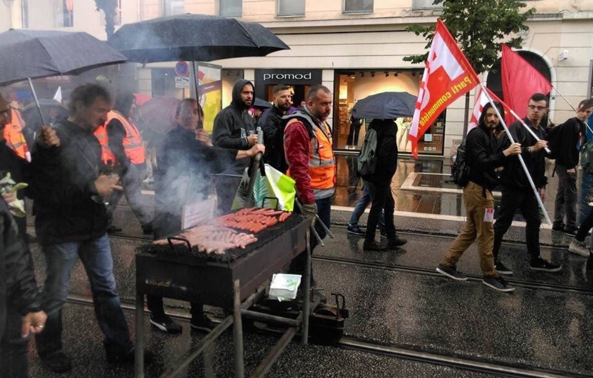 Un grupo de manifestantes franceses en la marcha del pasado jueves contra la reforma de las pensiones.